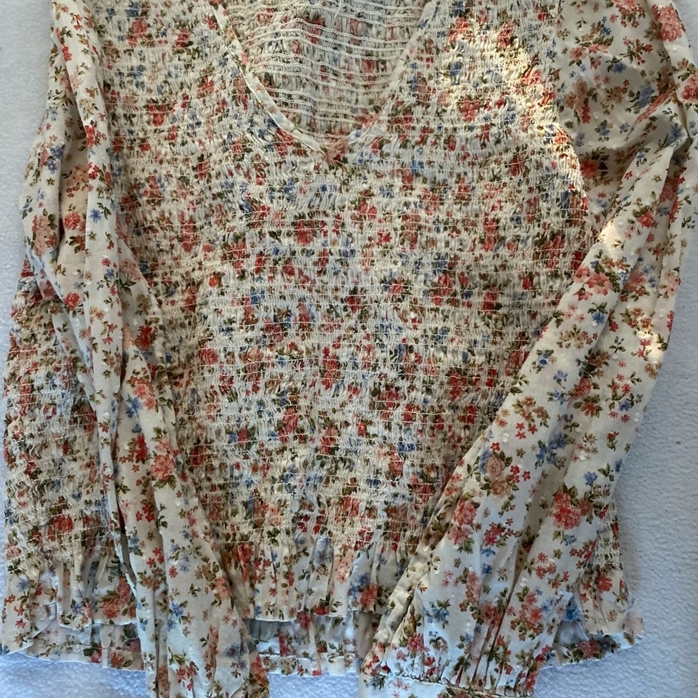 American Eagle floral blouse!